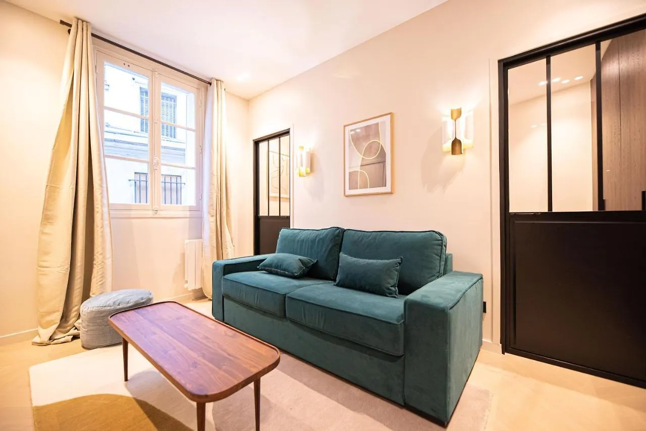 Cia - Voltaire Aparthotel *